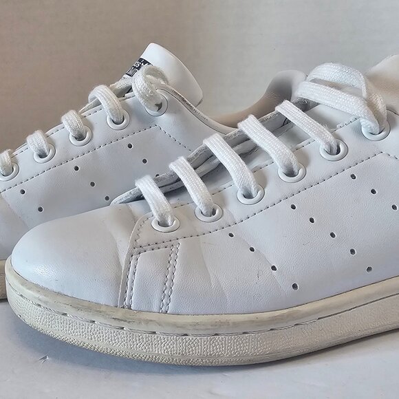 ADIDAS STAN SMITH WHITE/NAVY SZ 5 MENS, 6.5 WOMEN - Picture 3 of 12